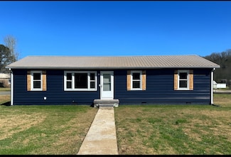 1318 Meadowbrook Dr, Pulaski, TN 38478