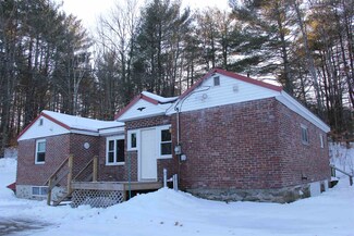 2 Hope Rd, Henniker, NH 03242