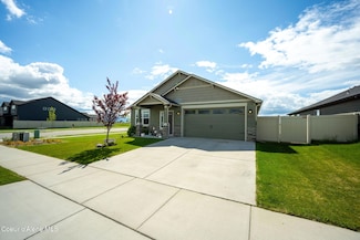 13311 N Loveland Way, Hayden, ID 83835
