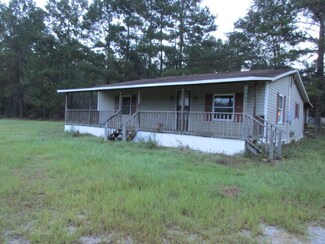 162 Oaktree Ln, Moncks Corner, SC 29461