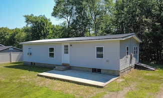 98 Rod Key St, Lyndonville, VT 05851