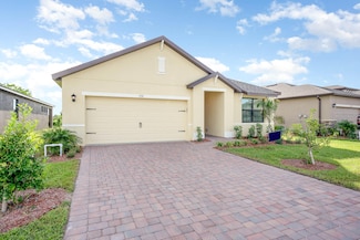732 Acadia Ct SE, Palm Bay, FL 32909