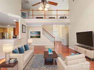 9903 Southampton Commons Dr, Charlotte, NC 28277