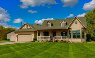 7310 SE Vandalia Dr, Runnells, IA 50237