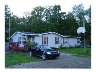 5275 N Ionia Rd, Vermontville, MI 49096