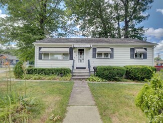 942 Yorke Rd, North Brunswick, NJ 08902