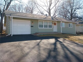 9013 Sycamore Way, Kansas City, MO 64138