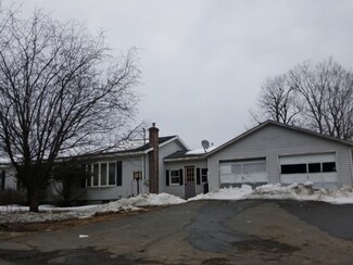8286 Vt Route 113, Post Mills, VT 05058