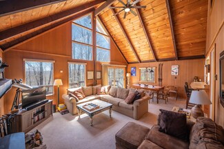 20 View Rd, Wilmington, VT 05363