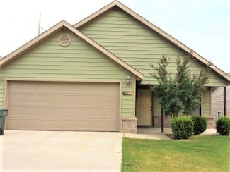 2896 W Old Farmington Rd, Fayetteville, AR 72704