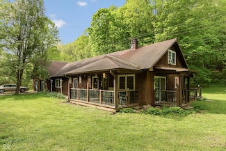 7730 Bear Creek Rd, Morgantown, IN 46160