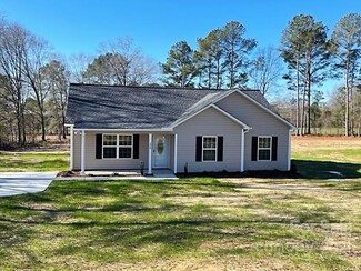 428 S College St Unit 2, Heath Springs, SC 29058