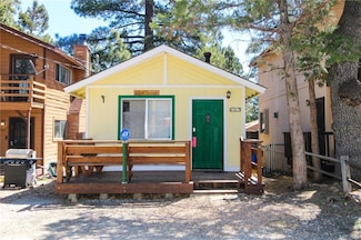 607 Spruce Ln, Sugarloaf, CA 92386