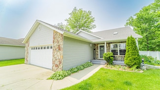 685 Coventry Ct, Valparaiso, IN 46385