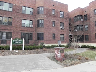160 S Middle Neck Rd Unit 2J, Great Neck, NY 11021