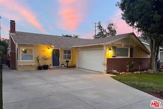 22021 De la Osa St, Woodland Hills, CA 91364