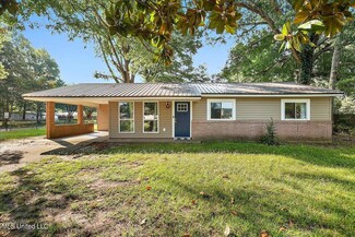 3269 Harle St, Pearl, MS 39208