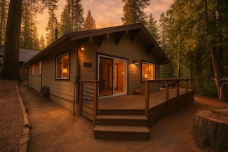 42318 Hanging Branch Rd, Shaver Lake, CA 93664