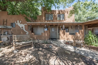 524 Don Sosteno Rd, Los Lunas, NM 87031