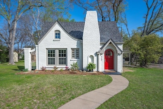 119 E High St, Grand Saline, TX 75140