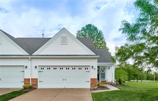 10 Warshire Ct Unit 67B, O Fallon, MO 63366