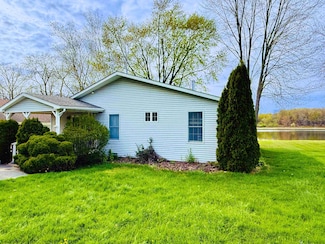 1236 Beaverbrook Dr, Holly, MI 48442