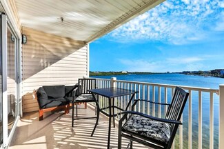19811 Gulf Blvd Unit A102, Indian Shores, FL 33785