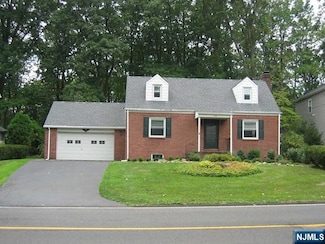 513 Lafayette Ave, Wyckoff, NJ 07481