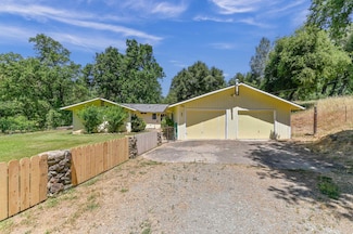 1950 Appaloosa Rd, Angels Camp, CA 95222