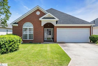 104 Pin Oak Dr, Greenwood, SC 29649