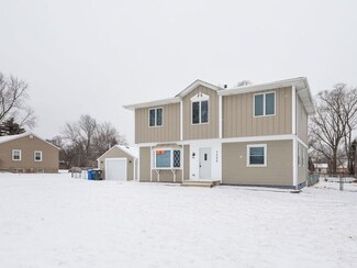 7300 S 88th Ave, Justice, IL 60458
