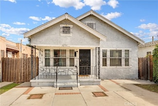 8830 Menlo Ave, Los Angeles, CA 90044