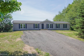 4611 Parks Ave NE, Louisville, OH 44641