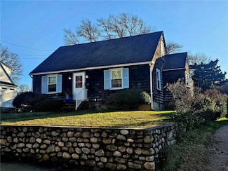 67 Narragansett Ave, Westerly, RI 02891