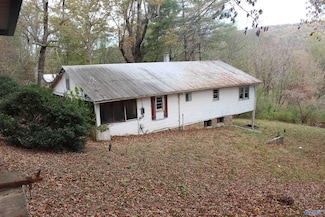 76 High Ave, Valley Head, AL 35989