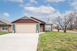 504 Perry St, Lawrence, KS 66044