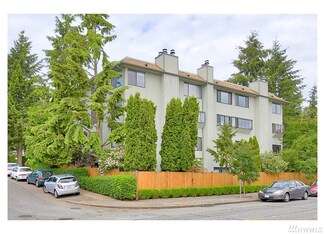 11401 Roosevelt Way NE Unit 2, Seattle, WA 98125