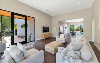 10195 E Cactus Rd, Scottsdale, AZ 85260