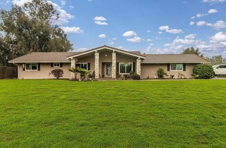 15479 Mark Rd, Madera, CA 93636