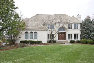 7N078 Plymouth Ct, Saint Charles, IL 60175