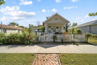 915 Osage St, Leavenworth, KS 66048