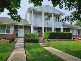 7108 W Niles Ave, Niles, IL 60714