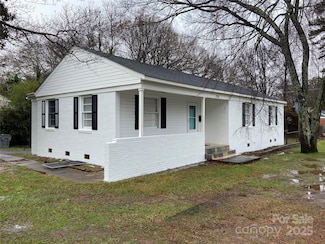 3701 Tipperary Place, Charlotte, NC 28215