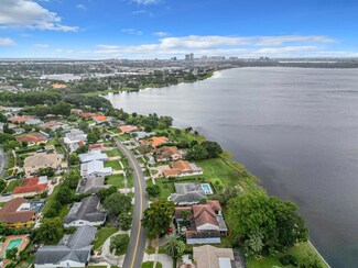 1518 39th St, West Palm Beach, FL 33407