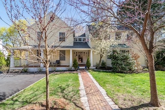 108 Forest St, Wellesley Hills, MA 02481