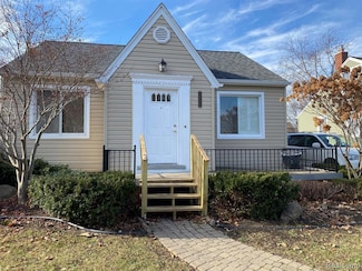 22131 Nevada Ave, Eastpointe, MI 48021