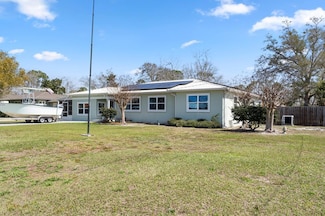 907 Garrison Ave, Port Saint Joe, FL 32456