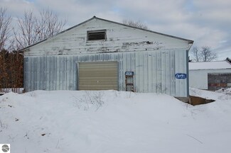 8361 N 1 Rd, Copemish, MI 49625