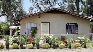 975 E Citrus St, Riverside, CA 92507