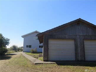 33 Ocean Ln, Copalis Beach, WA 98535